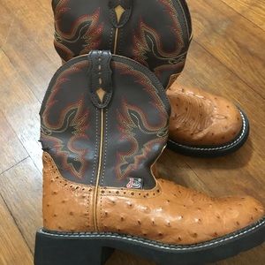 Justin Gypsy women’s boots(SOLD)